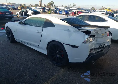 2015 Chevrolet Camaro 2Ls из США, поврежденный, VIN 2G1FB1E37F9138624